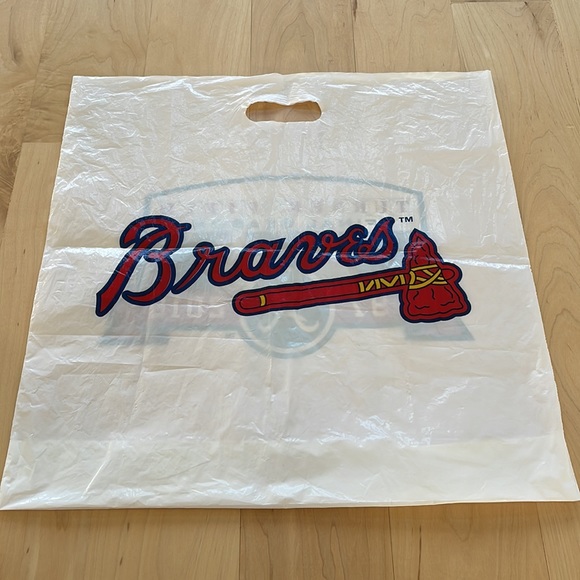 ⚾️Atlanta Braves Turner Field Final Season 1997-2016 Bag & souvenir plastic hats - Picture 2 of 5